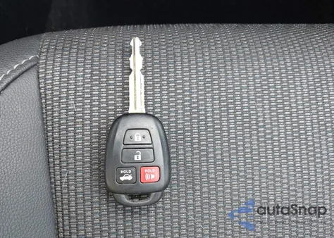 2019 Toyota Corolla Se from USA, damaged, VIN 2T1BURHEXKC206209